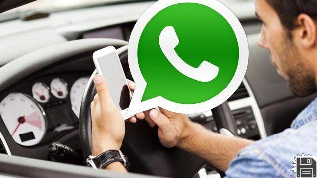 Leer mensajes voz alta conduciendo whatsapp